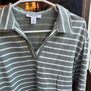 Nine West Green White Collared Long Sleeve Shirt Top Blouse Women’s Medium NEW